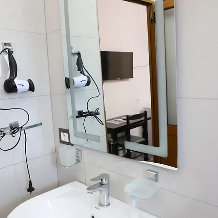 Marjo ゲストハウス ベラト