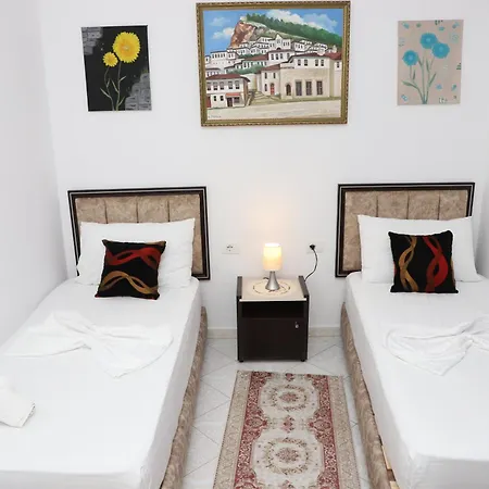 ゲストハウス Marjo ベラト